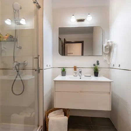 Nabaro 80 Seaside Escape - Armonie, Intimitate Si Parcare Privata